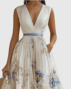 Robe entière en pose arrière montrant le drapé
