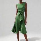 Robe midi sur mannequin, détail de la longueur