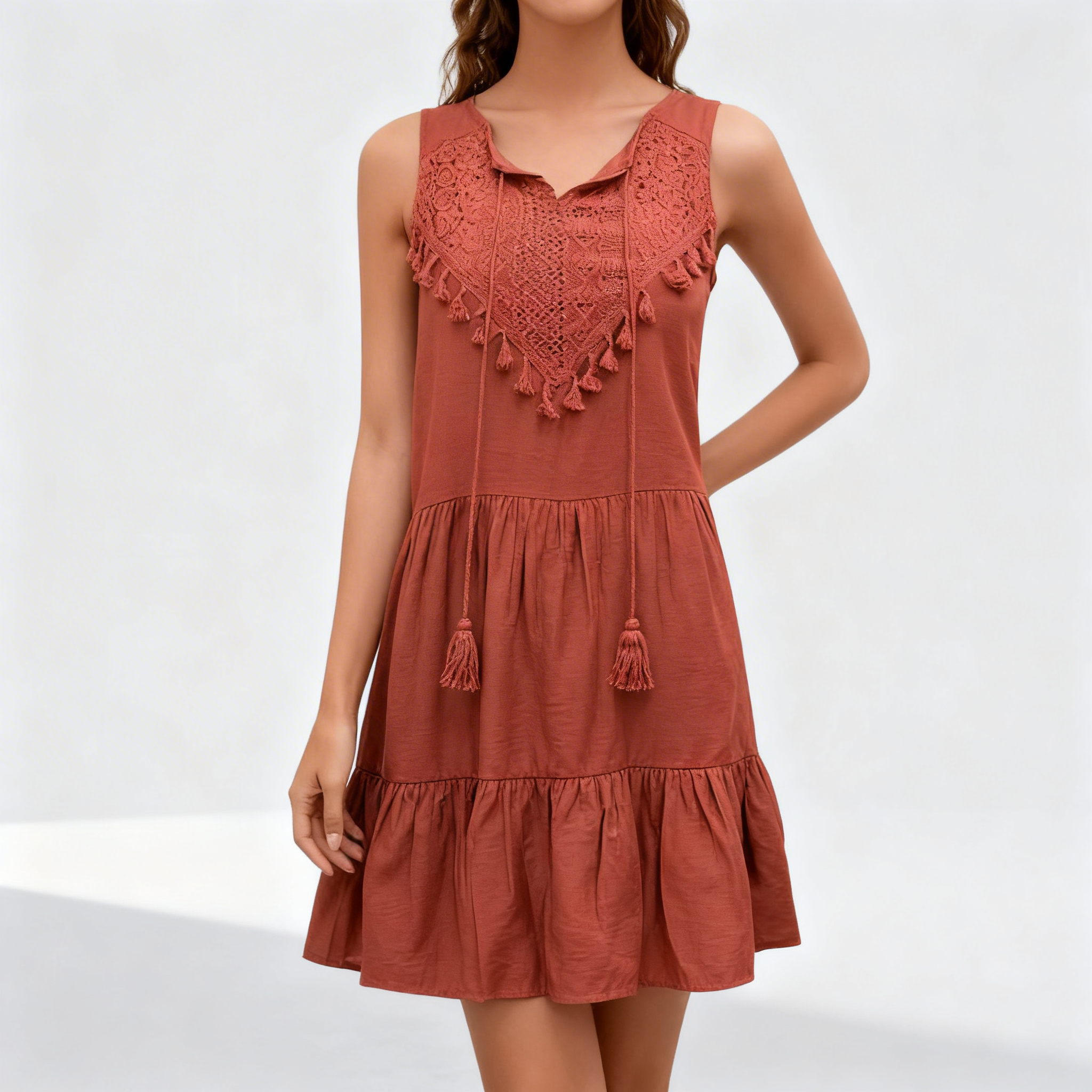 Robe de plage courte col V sans manches à volants, vue de face
