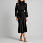 Robe midi vue arrière et longueur jusqu'aux chevilles