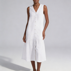 Femme portant la robe midi col V boutonnée vue de face