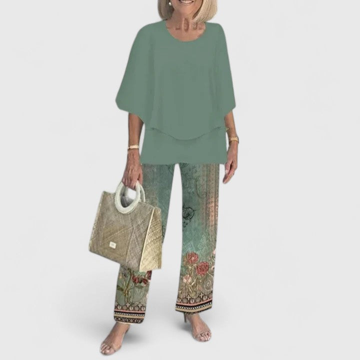Femme de profil montrant la fluidité du pantalon large