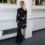 Ensemble deux pièces top asymétrique et jupe maxi, vue de face