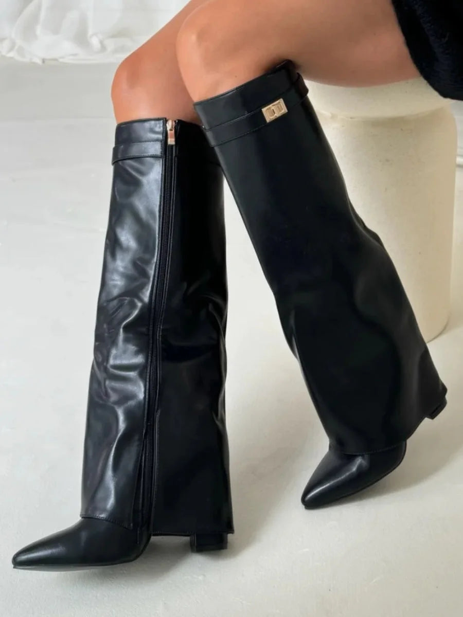 Bottes hautes en daim détail métallique doré pour femme
