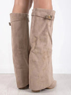 Bottes hautes en daim détail métallique doré pour femme