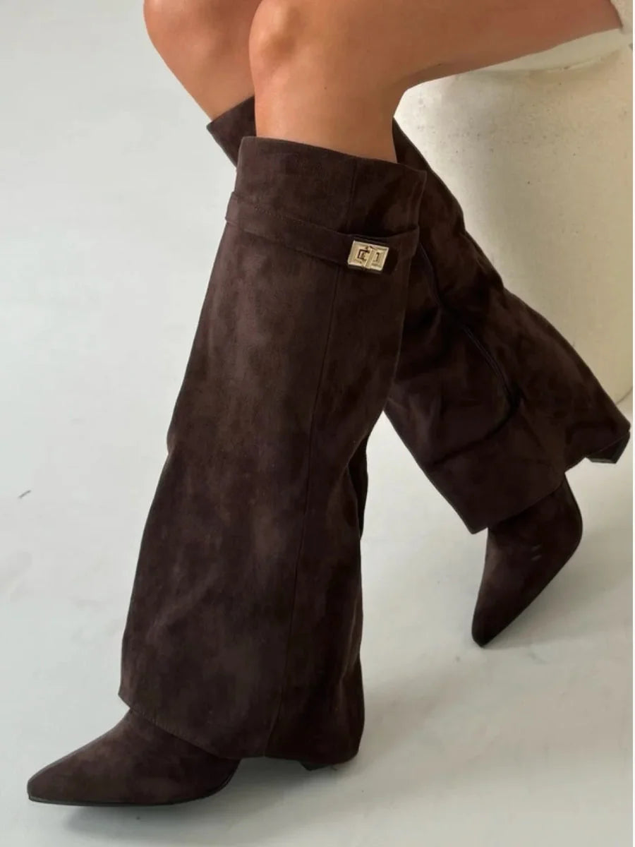 Bottes hautes en daim détail métallique doré pour femme