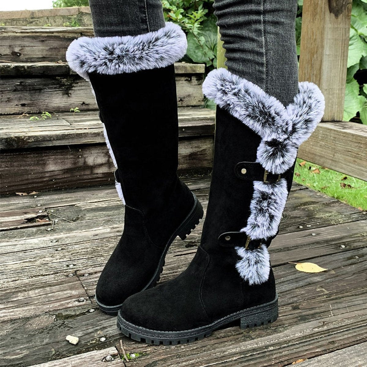Bottes hautes fourrure grise boucles décoratives noir pour femme