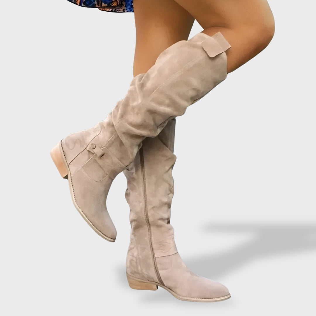 Bottes hautes plissées à talon bloc beige pour femme
