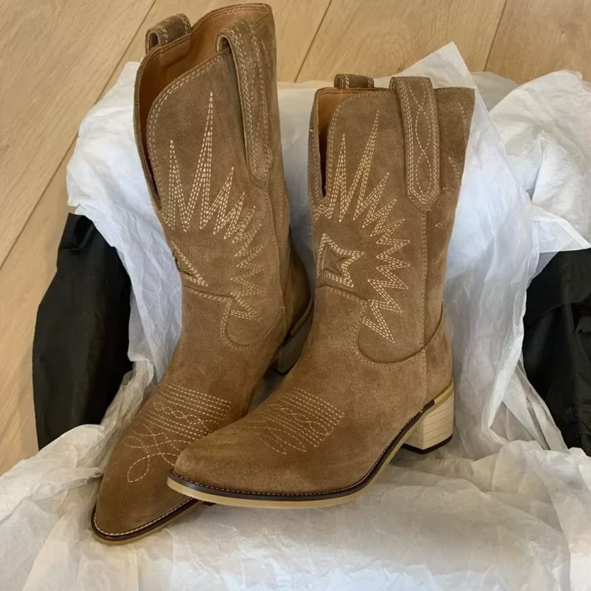 Bottines western brodées étoiles talon bloc pour femme – vue 2