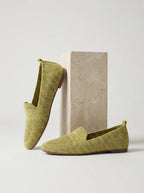 Chaussures plates brillantes à enfiler vert pour femme