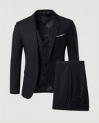 Costume trois pièces ajusté avec gilet noir pour homme