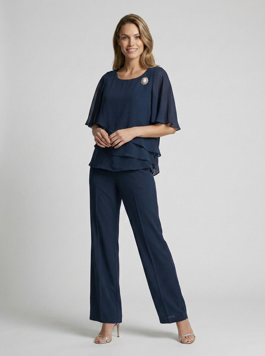 Ensemble blouse à volants superposés et pantalon droit bleu marine pour femme