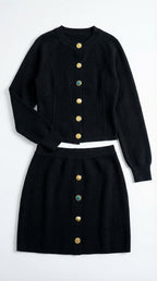 Ensemble cardigan et jupe boutonnés pour femme – vue 4