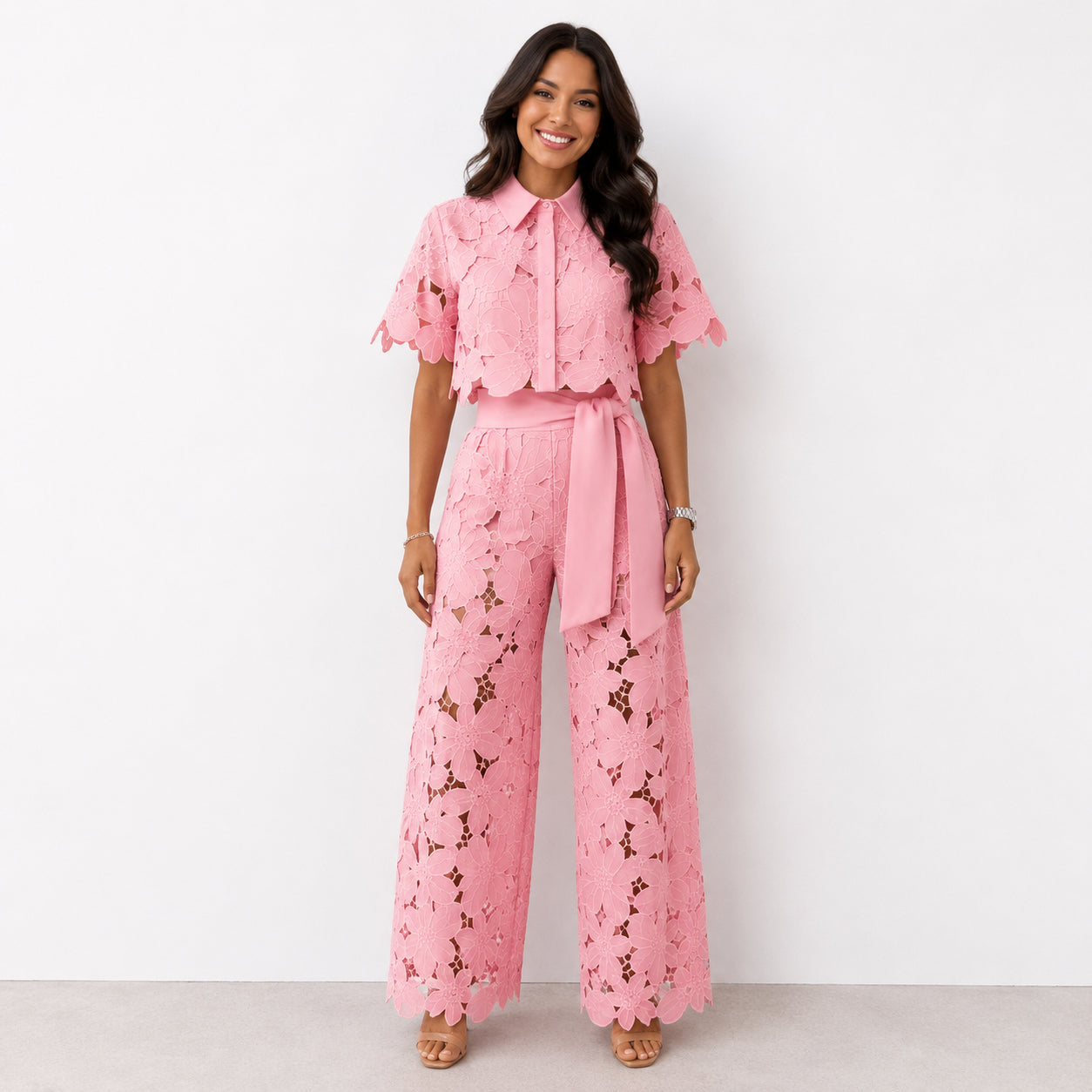 Ensemble dentelle florale ajourée pantalon large rose pour femme