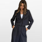 Ensemble tailleur veste courte pantalon large pour femme