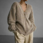 Gilet doux col V oversize à boutons beige pour femme