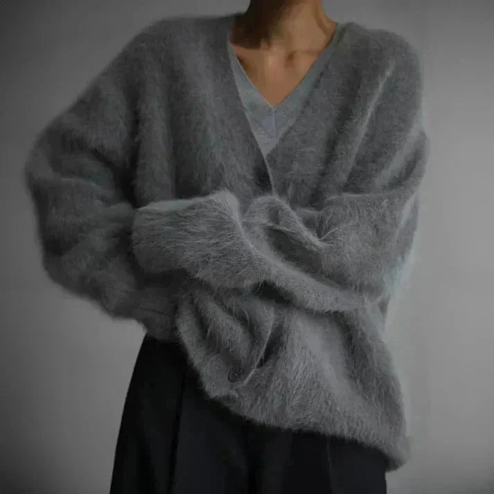 Gilet doux col V oversize à boutons pour femme – vue 3