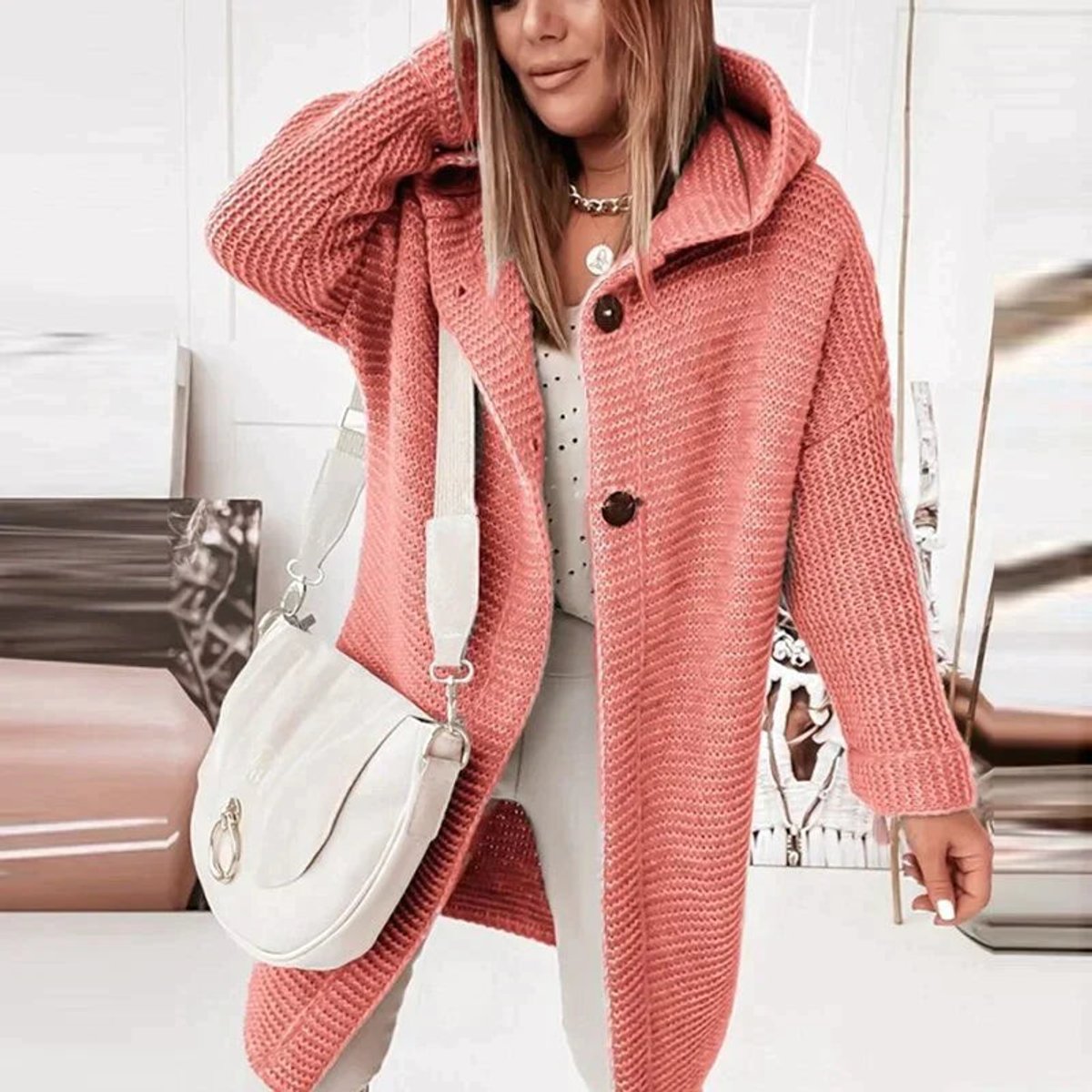 Gilet long à capuche avec fermeture boutonnée pour femme