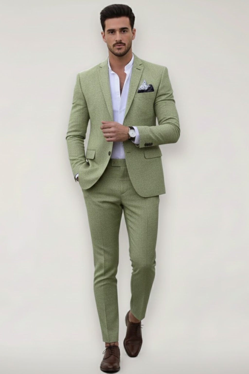 Détail du blazer beige avec bouton unique et revers cranté