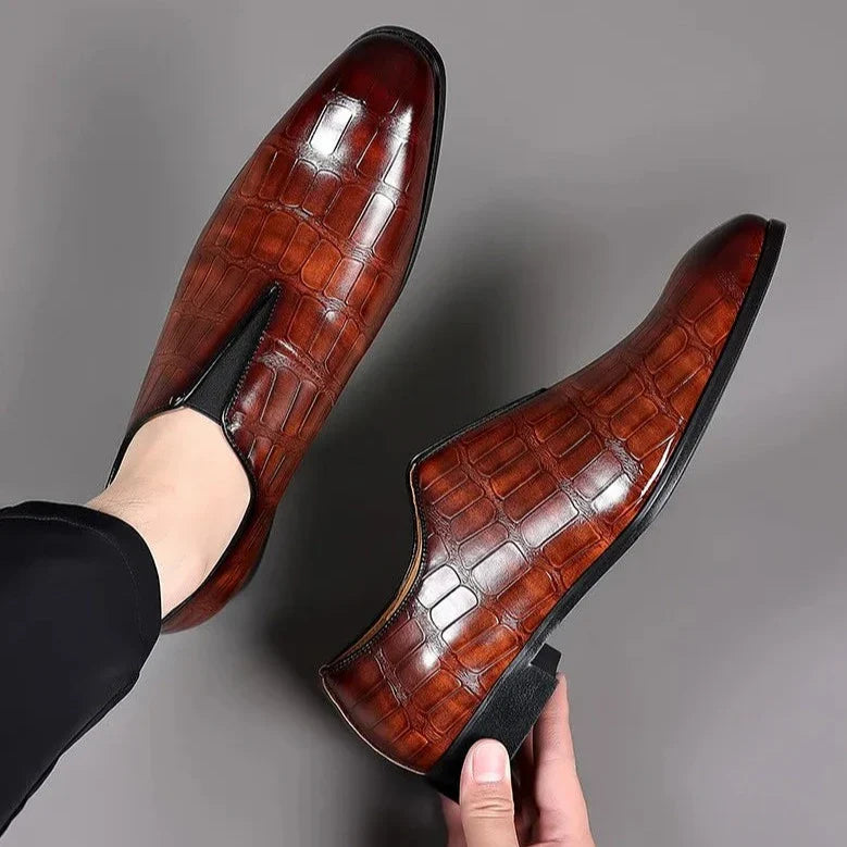 Semelle intérieure orthopédique du mocassin en cuir marron
