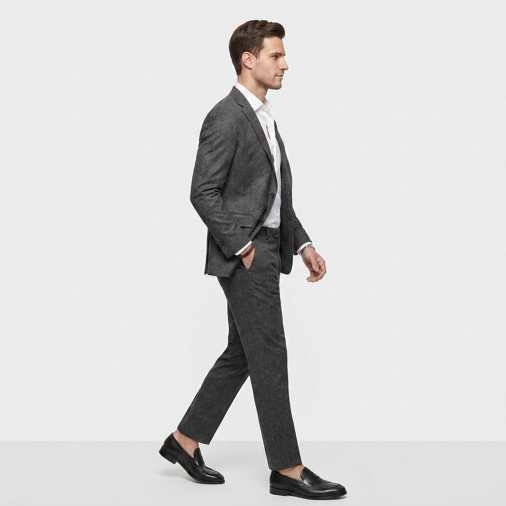 Costume slim gris charbon vue de profil droit