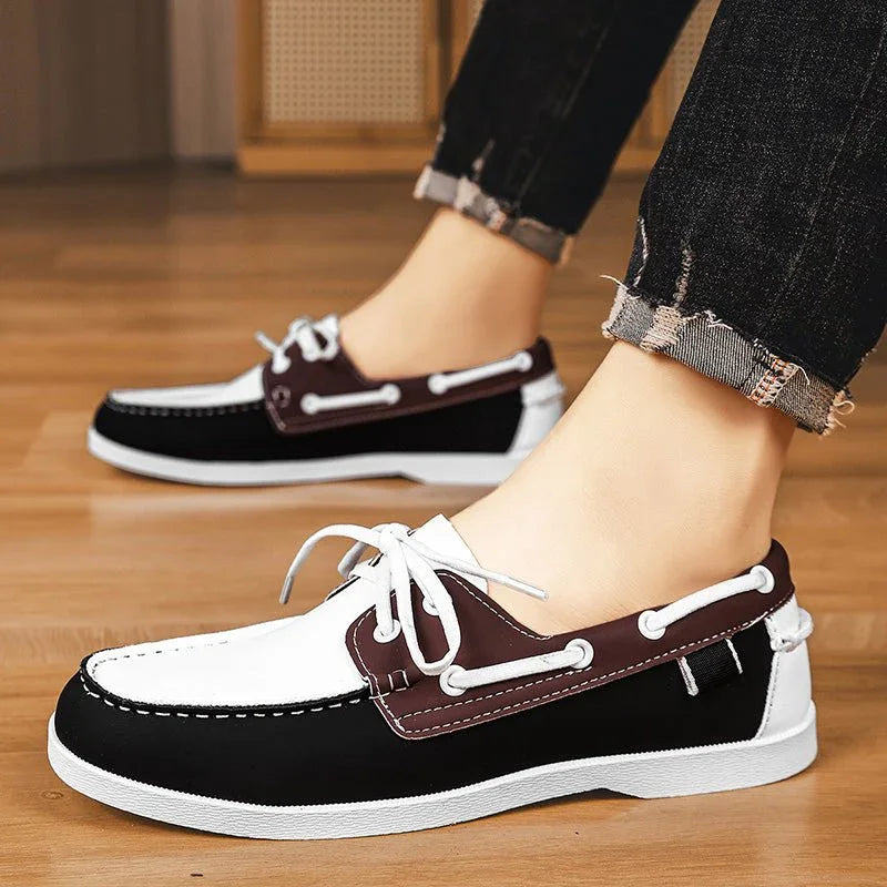 Chaussure bateau portée casual détail lacets