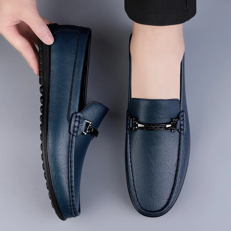 Mocassin homme bleu marine vu de profil gauche