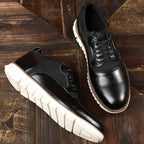 Vue de dessus de la paire de chaussures casual en cuir marron