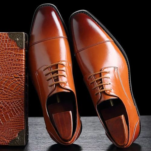 Chaussures oxford homme en cuir marron clair à lacets et bout fleuri