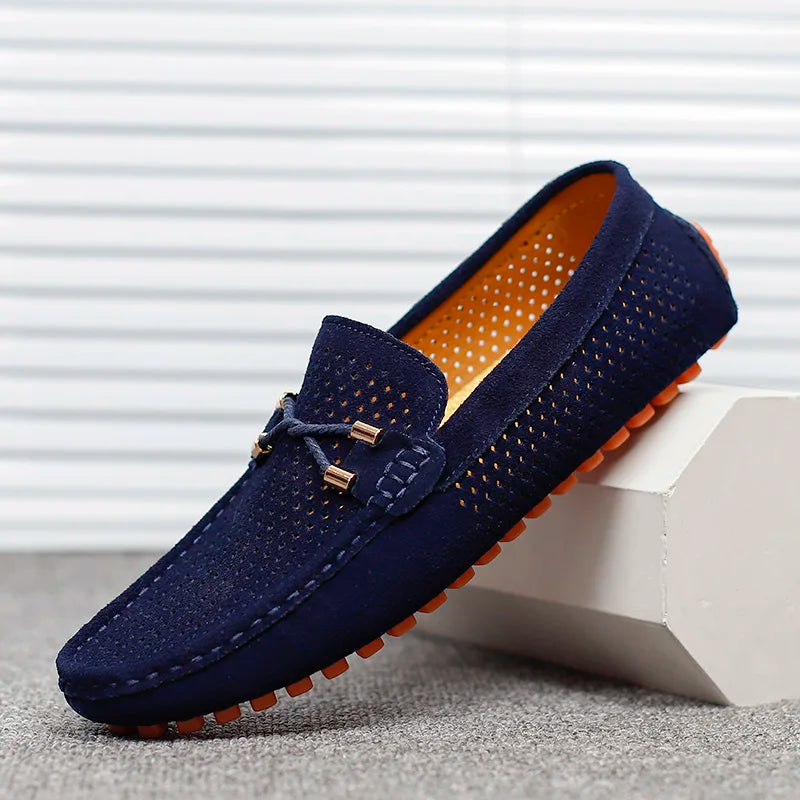 Mocassins perforés détail nœud semelle crantée bleu marine pour homme
