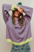 Pull rayé oversize à capuche pompom vert & rose pour femme