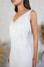 Robe courte à paillettes et franges col V pour femme