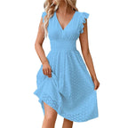 Robe courte en broderie anglaise smockée