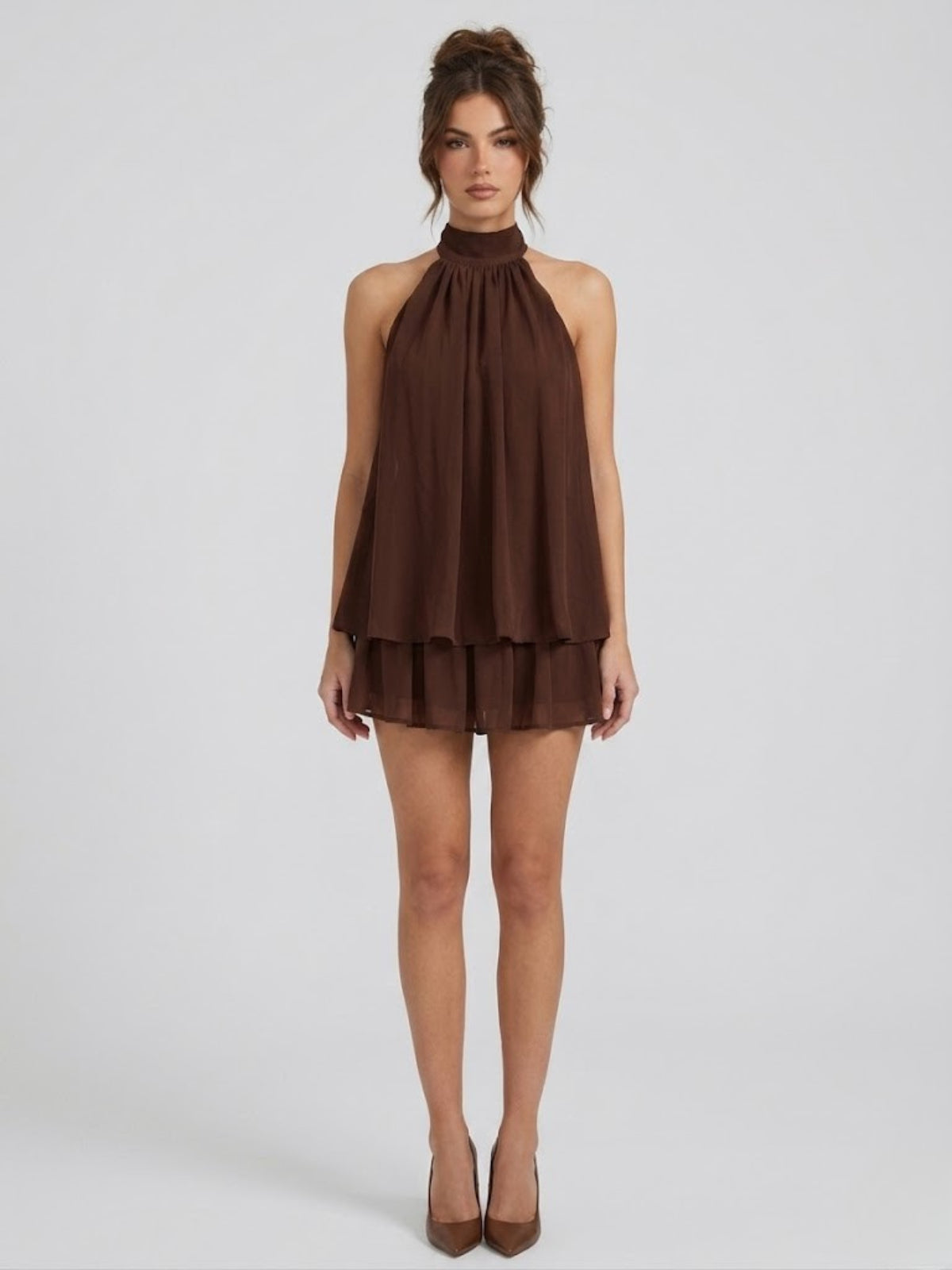 Robe courte col montant dos nu à volants étagés pour femme