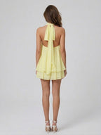 Robe courte col montant dos nu à volants étagés pour femme