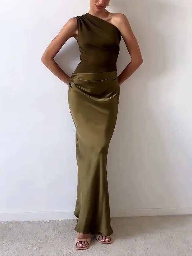 Robe longue asymétrique une épaule en satin pour femme