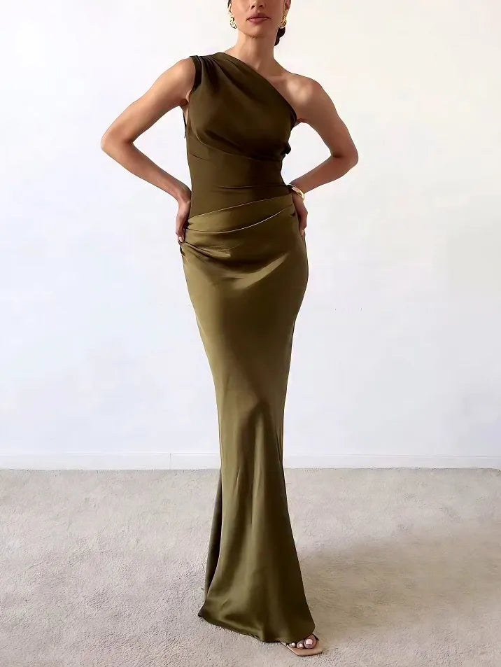 Robe longue asymétrique une épaule en satin pour femme