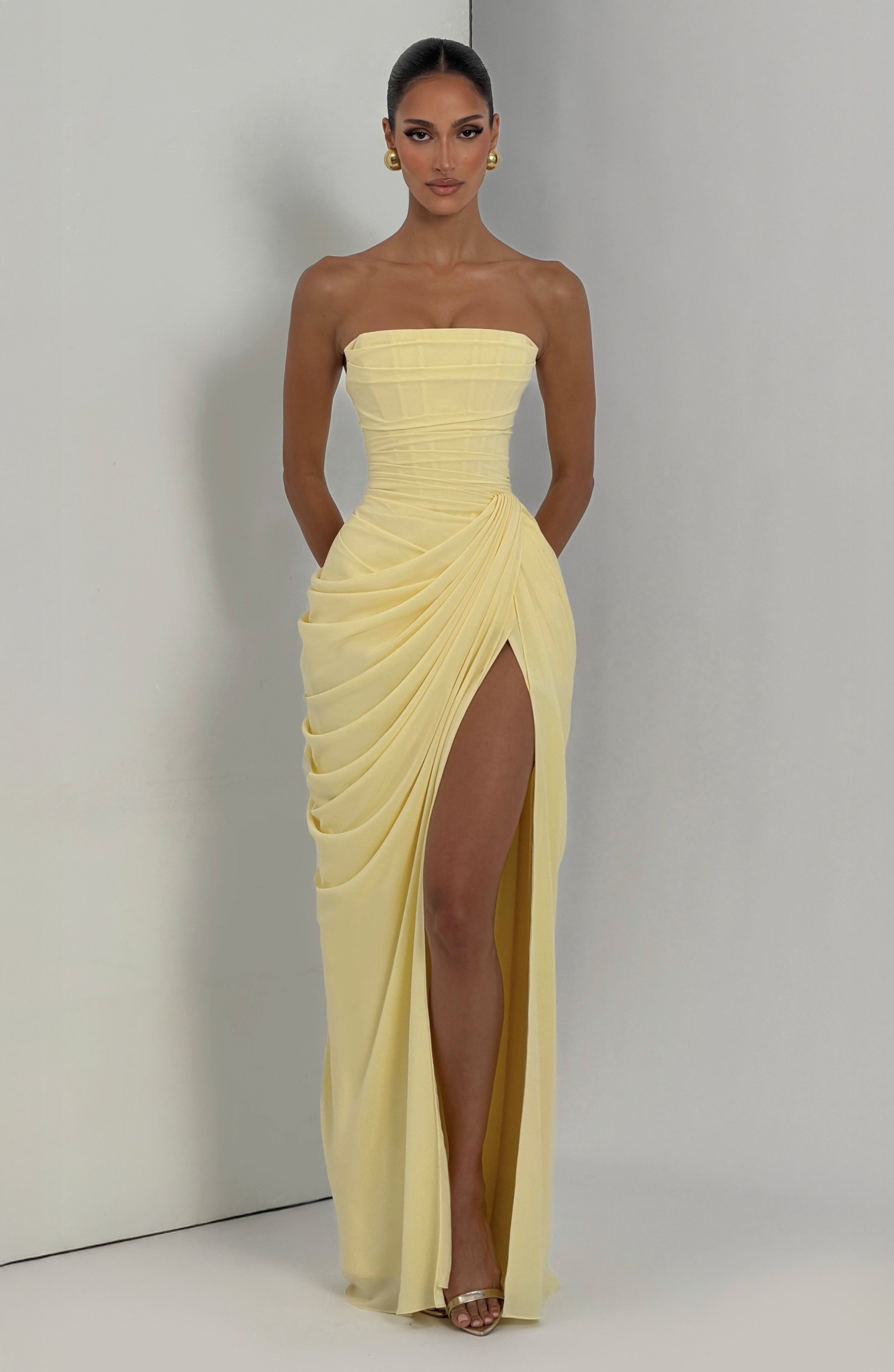 Robe longue bustier drapée à fente haute pour femme