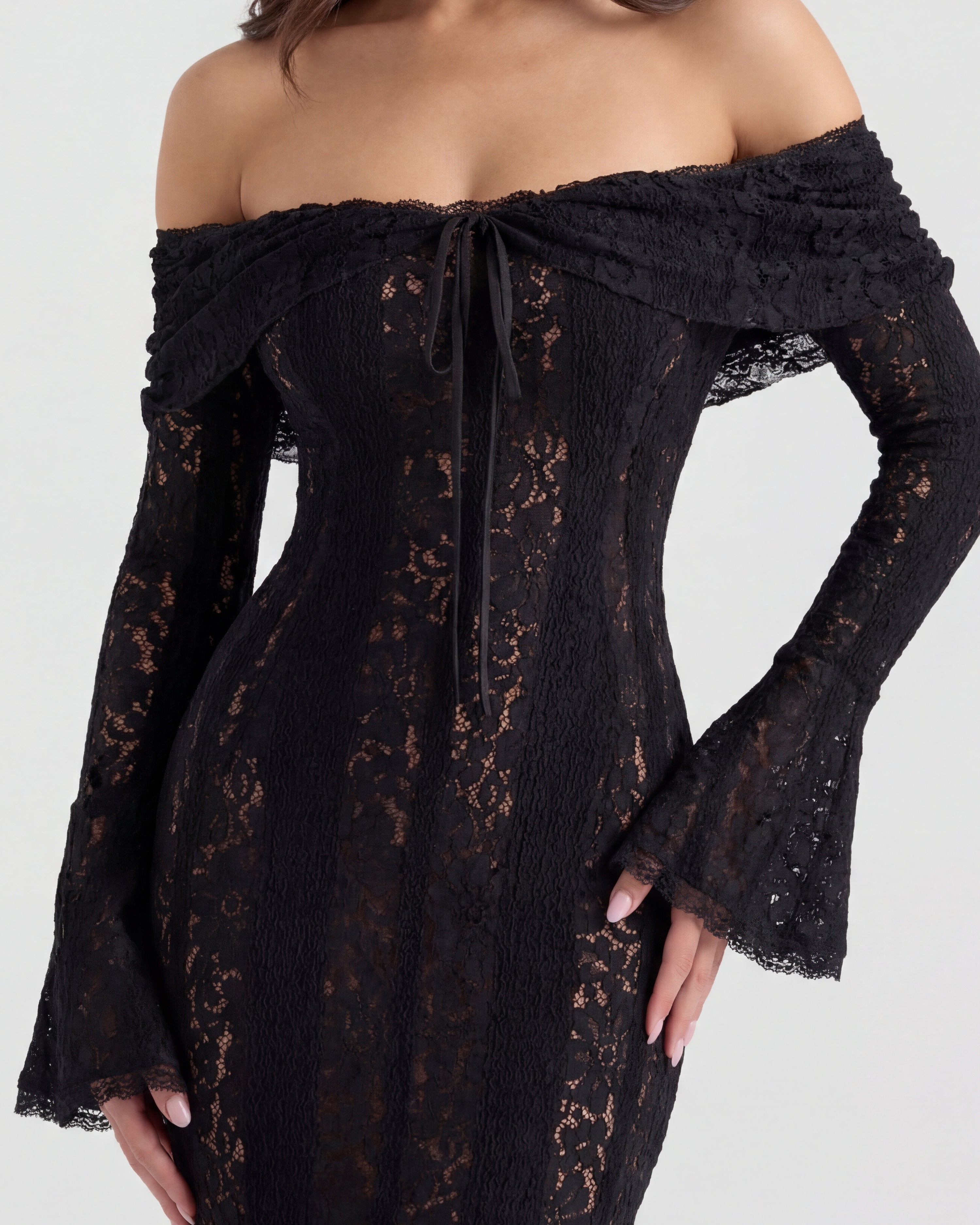 Robe longue dentelle florale épaules dénudées pour femme