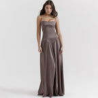 Robe longue en satin à bretelles fines pour femme