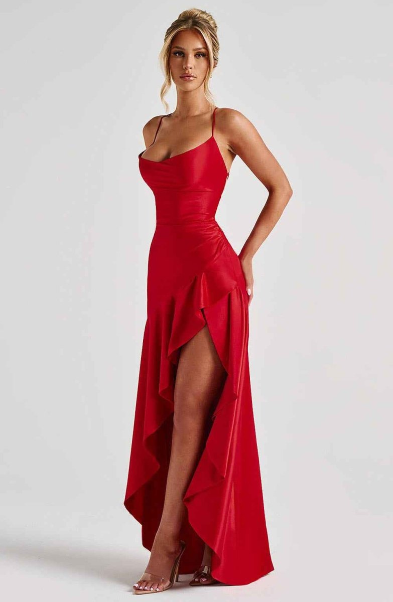 Robe longue en satin à volants asymétriques pour femme