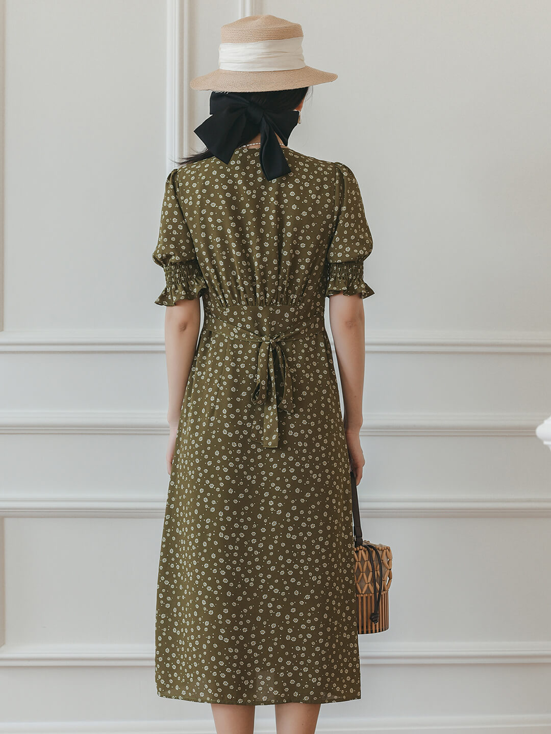 Robe longue fleurie jaune col V manches courtes pour femme