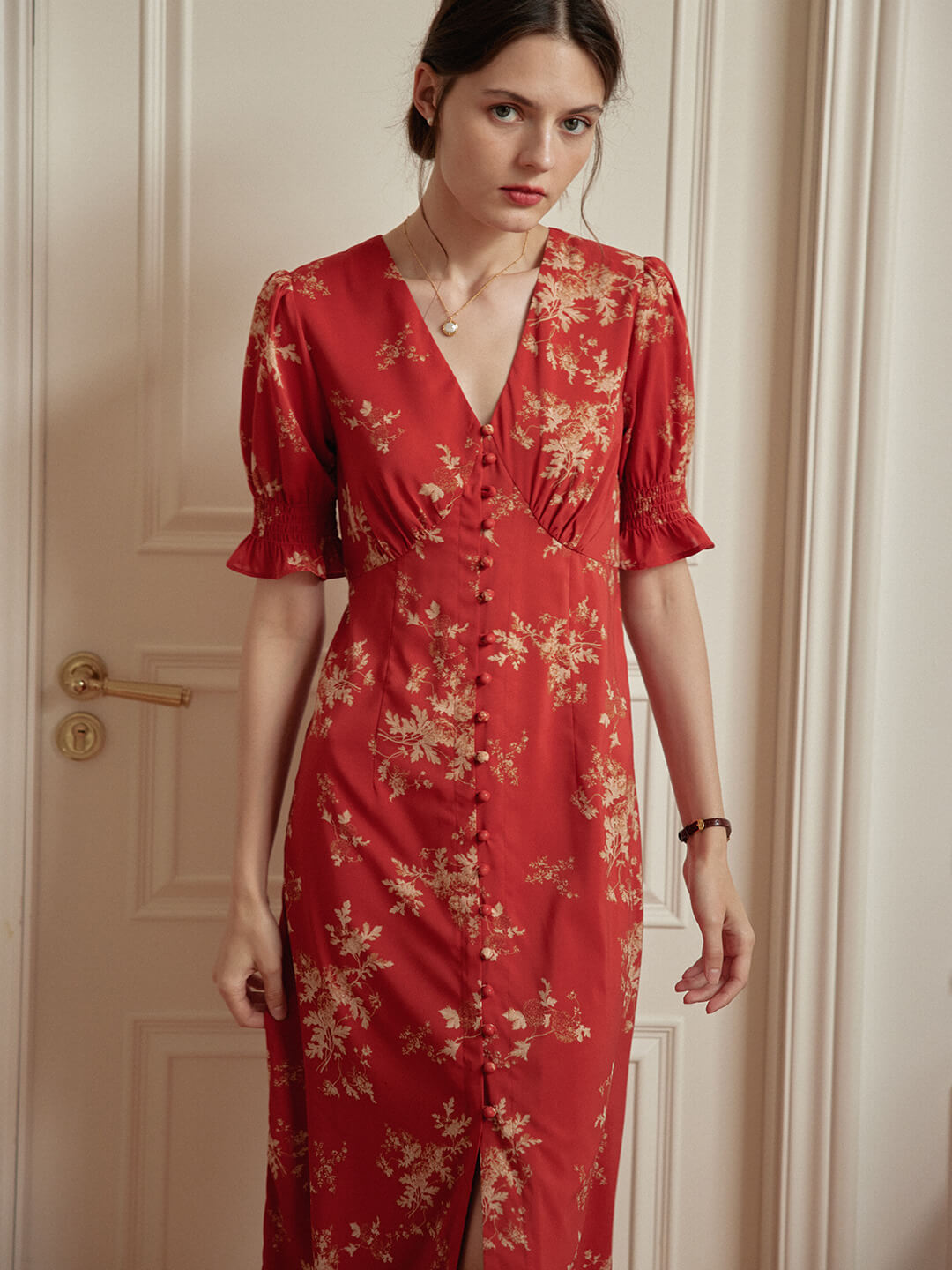 Robe longue fleurie jaune col V manches courtes pour femme