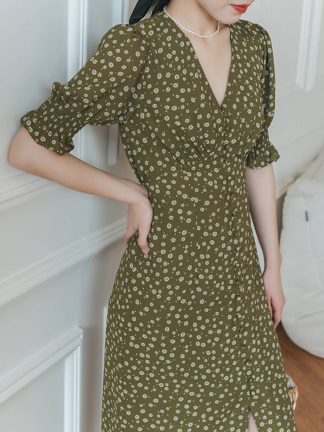 Robe longue fleurie jaune col V manches courtes pour femme