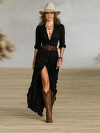 Robe longue plissée col V boutonnée