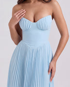 Robe longue plissée bustier bleu pastel