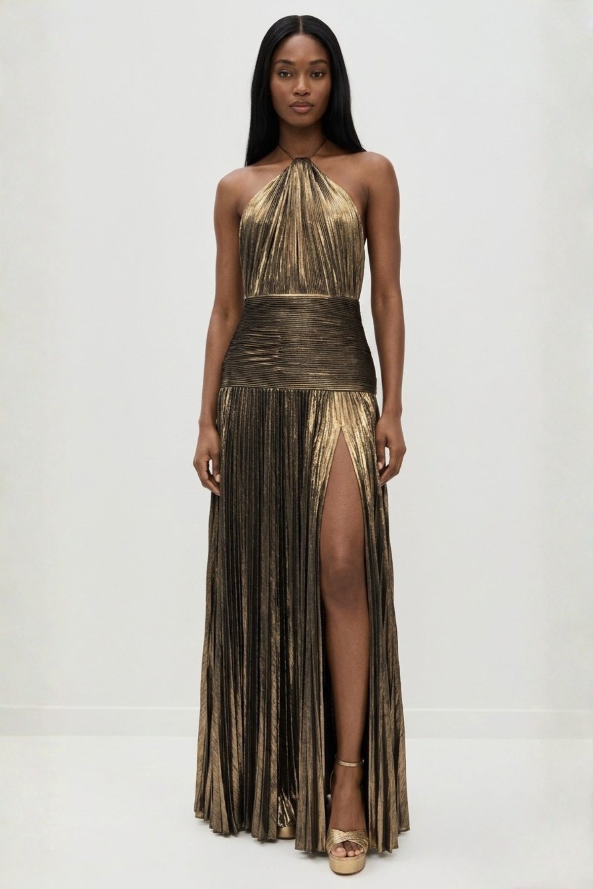 Robe longue plissée col halter fendue marron pour femme