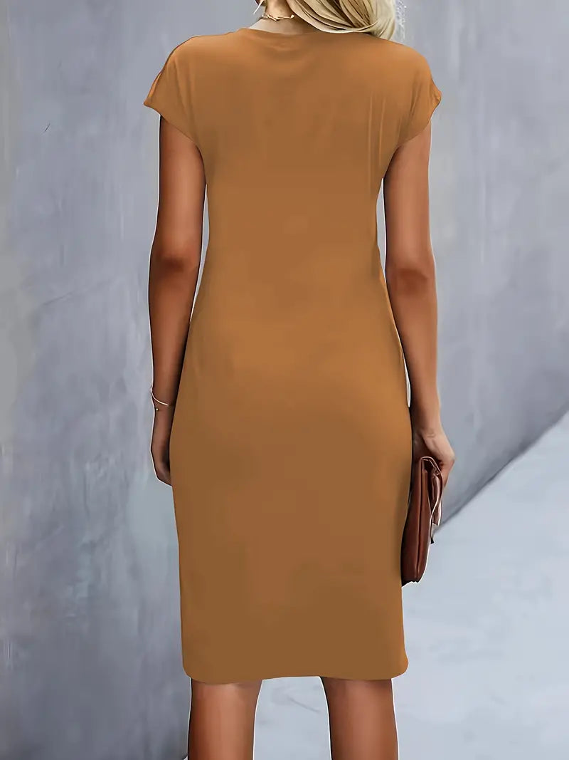 Robe midi ajustée col rond manches courtes pour femme
