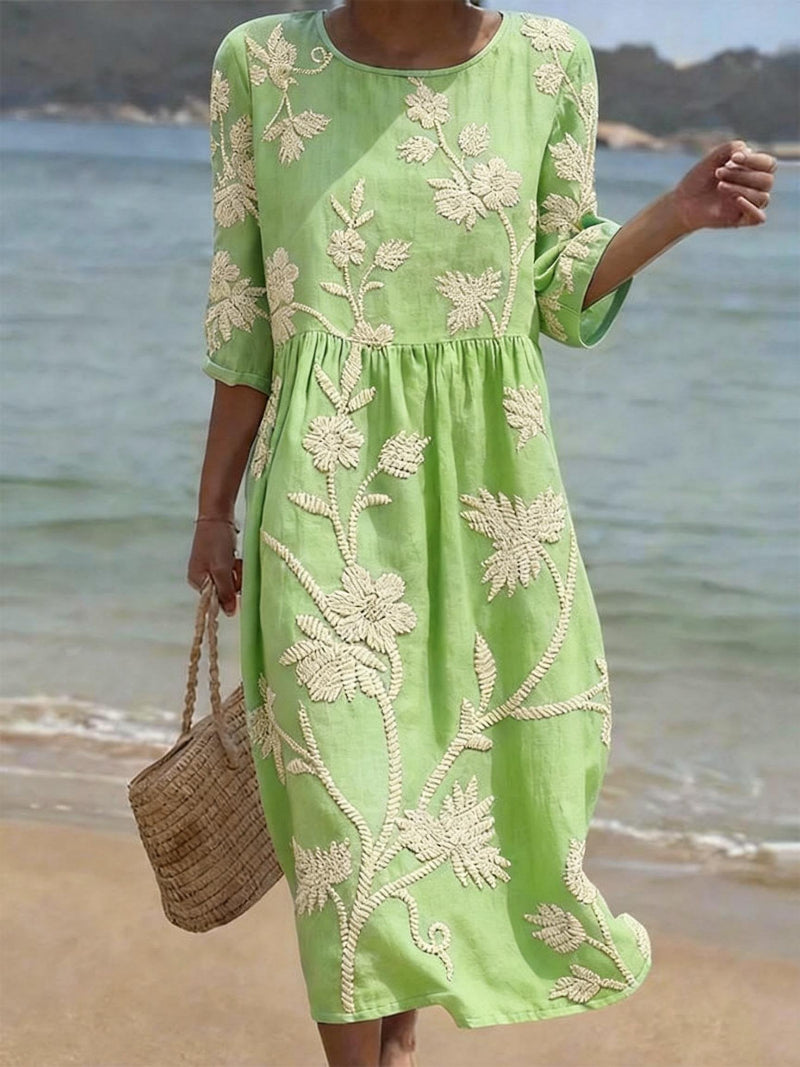 Robe midi à broderies florales et manches 3/4 pour femme