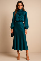 Robe midi en satin col montant à manches blouson pour femme